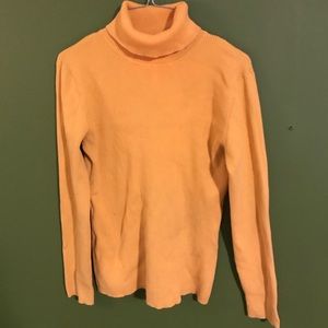 Retro ribbed yellow turtle neck